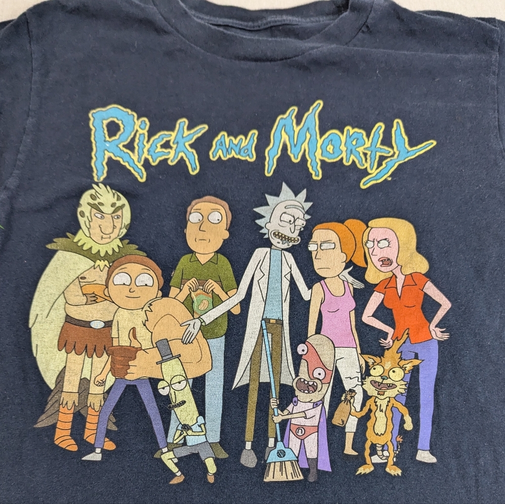 Rick and Morty Family & Friends Graphic Blue Tee Size Small Unisex